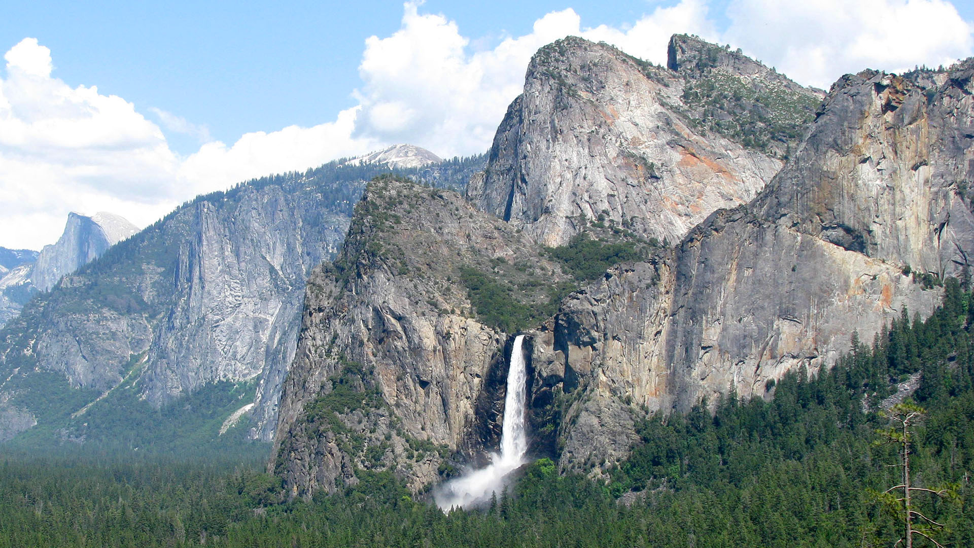 Bridalveil Fall in springtime