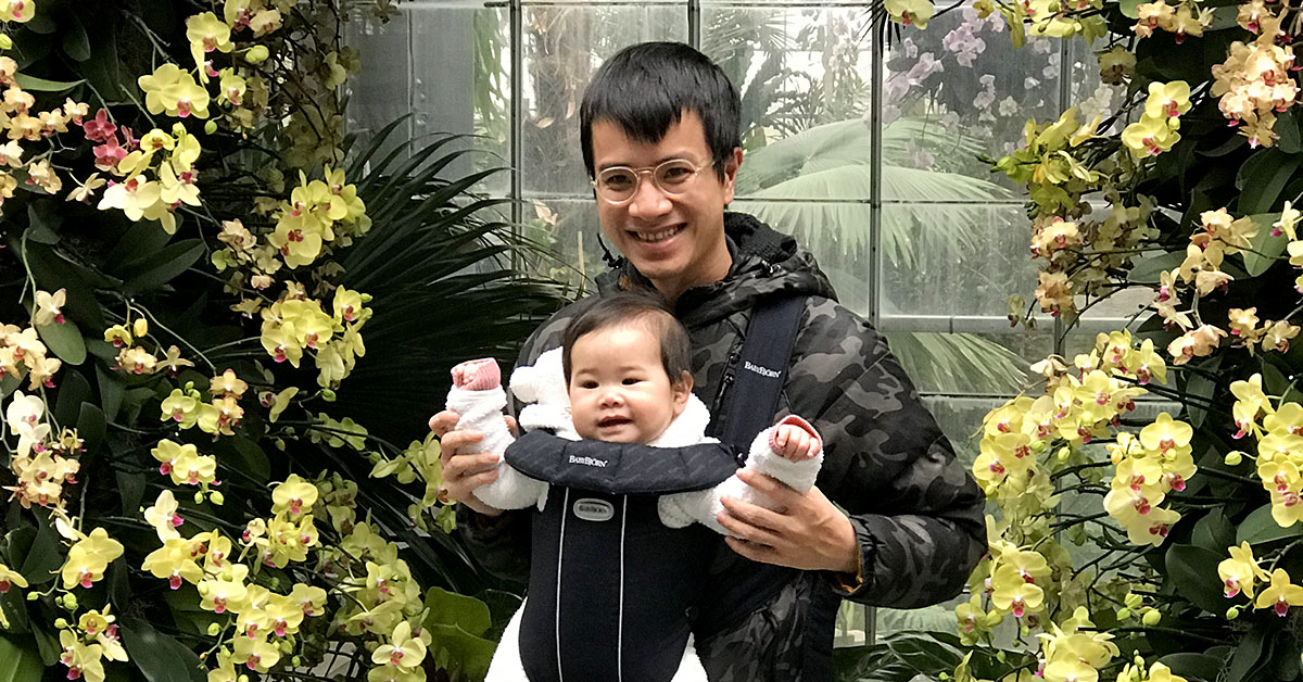  A father and son enjoy the colourful foliage at the U.S. Botanic Garden. Photo by Lauren Kafka